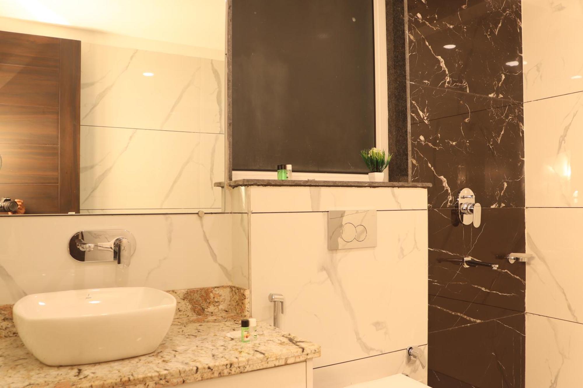Green Hotel - Behind Parmarth Niketan Rishīkesh Rom bilde